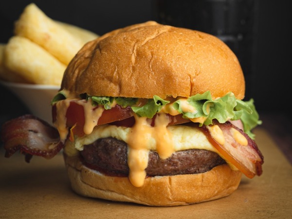SUPER BURGER