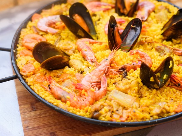 Mínimo 2 personas. Precio por persona. Todos nuestros arroces pueden ser secos, melosos o caldoso