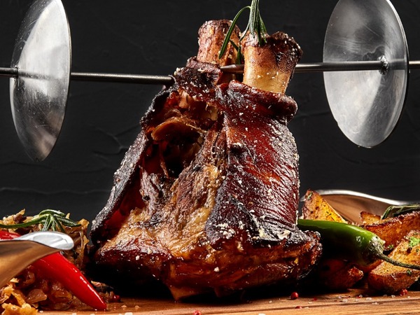 Codillo Gigante Asado