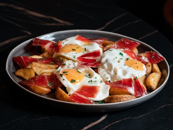 Huevos Rotos & Bellota 