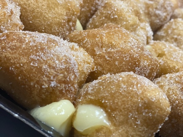 Buñuelos Caseros rellenos de crema(2und)