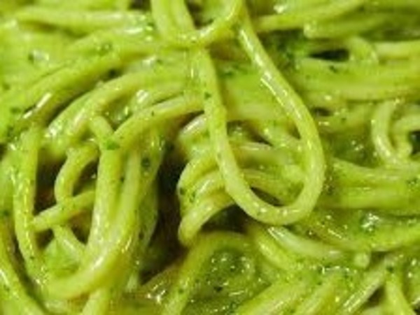 GENOVESE-STYLE SPAGHETTI WITH PESTO