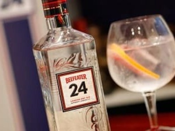 BEEFEATER 24