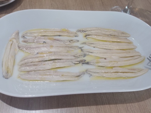 Boquerones aliñado en AOVE
