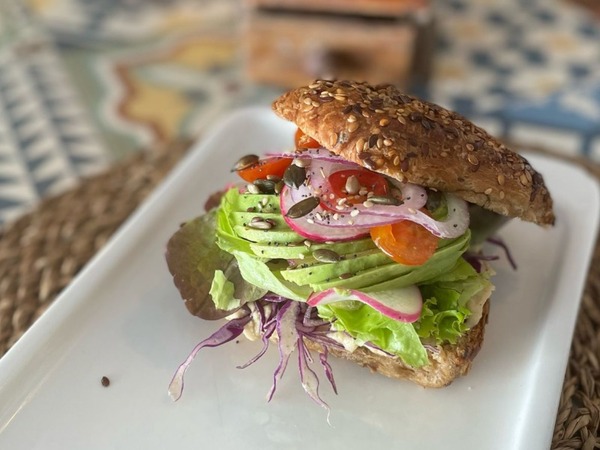 Vegan Avocado & Veggie Triassant
