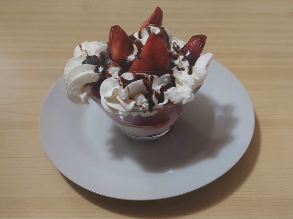 Strawberries with cream