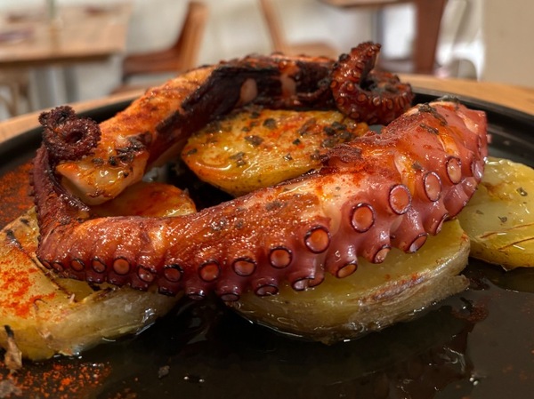 Rejo de pulpo a la brasa