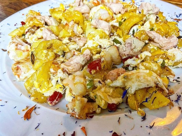 Revueltos de gambones con foie