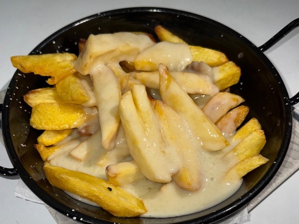 Patatas al roquefort 