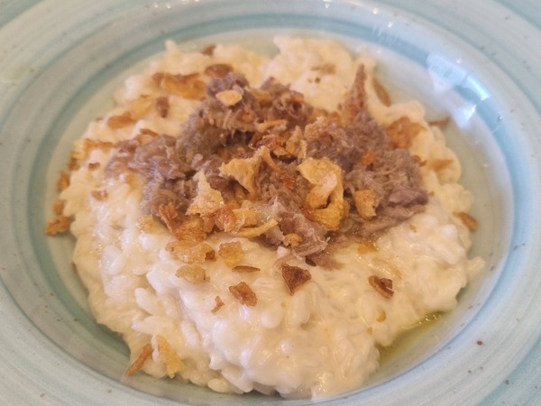 Risotto 4 quesos con desmigado de pato