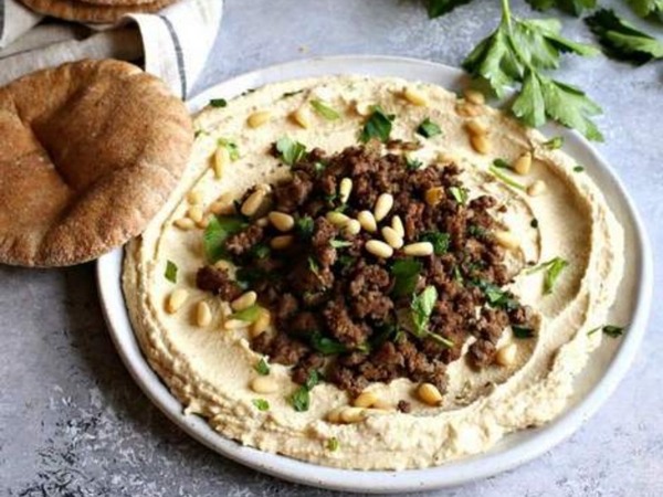 Hommus con Carne
