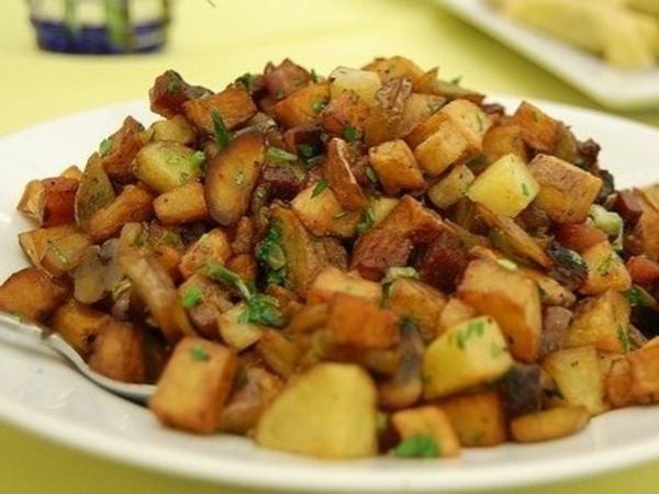 Papas Salteadas con Champiñones