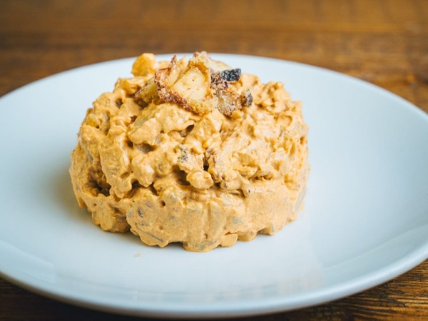 Ensaladilla de pulpo con mahonesa de pimentón picante