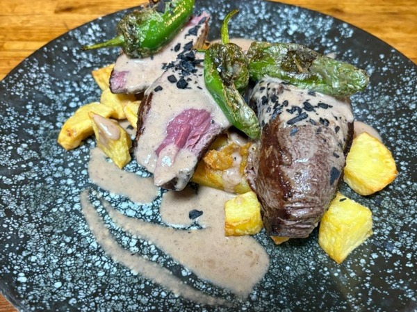 Solomillo de ternera con salsa de oporto y foie