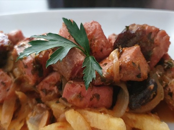 Thunfisch in Mandelsauce