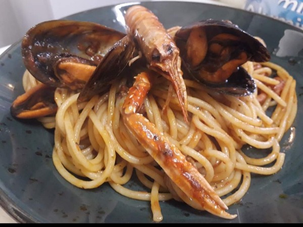 ESPAGUETIS AMB MARISC