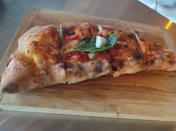 CALZONE.