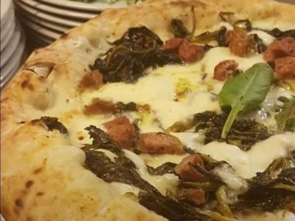 PIZZA TIPICA DE NAPOLES