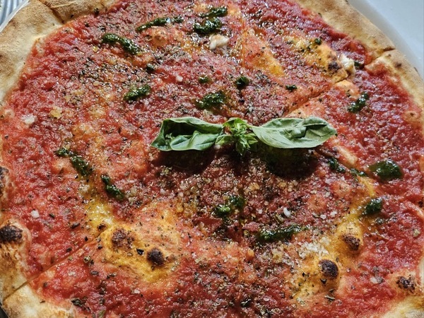 Pizza marinara