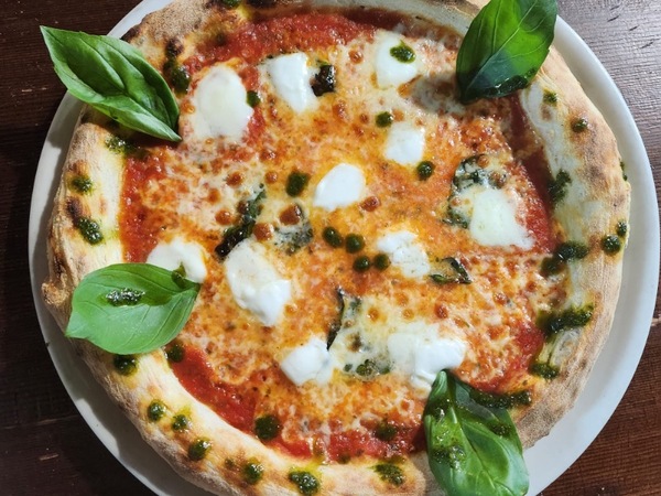 Pizza regina margherita