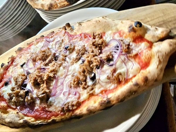 Pizza tonnara