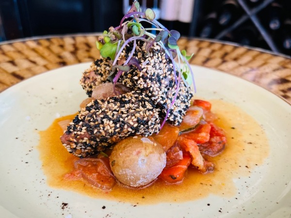 Tataki Mit seiner kanarischen kartoffel vom Thunfisch nach La Canaria