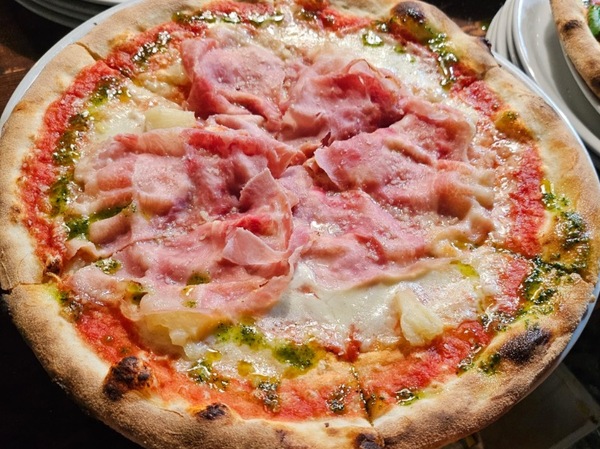 Pizza hawaiana