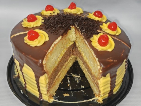 Torta De Manjar Lúcuma