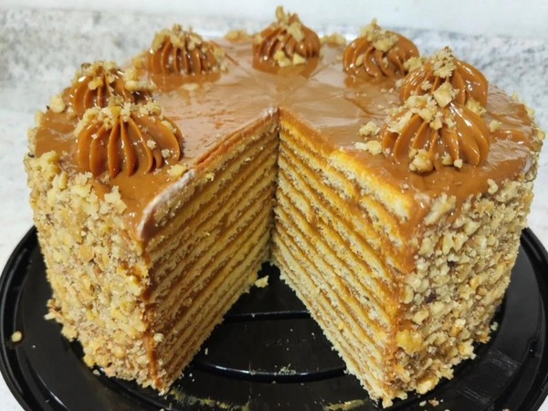 Torta De Panqueque Manjar Nuez