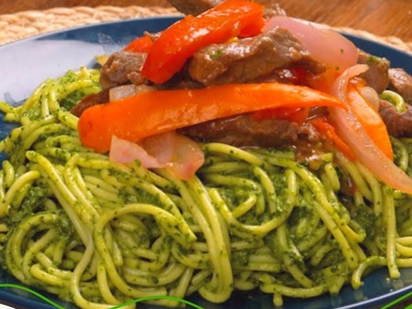 TALLARINES VERDES
