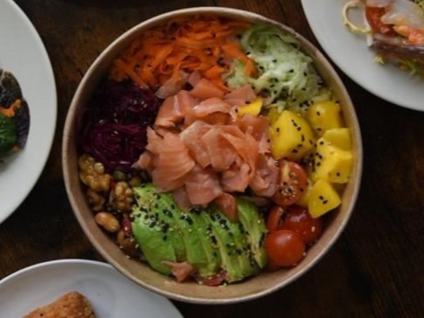 Poke de salmó fumat