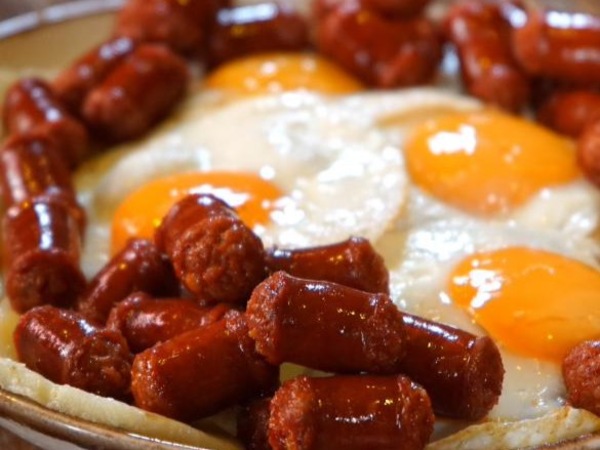 Huevos rotos con Chistorra