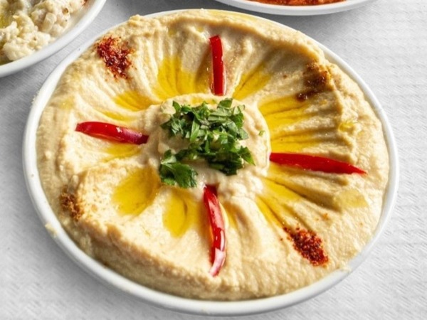HUMMUS