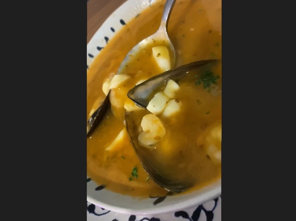 Sopa de Pescado y Mariscos.