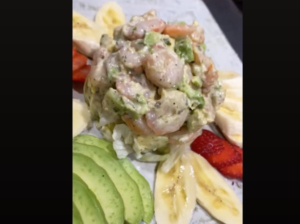 Ensalada de Aguacate y Gambas 