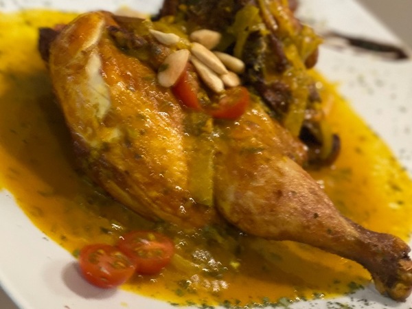 1/2 Pollo asado con salsa 