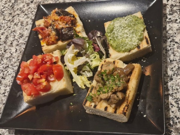 BRUSCHETTA MISTA 4 pz