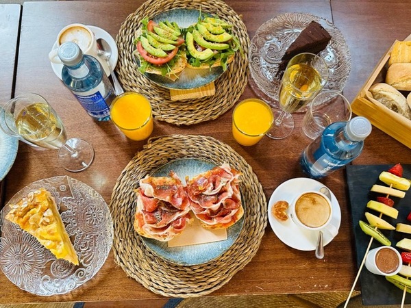 CASTLEBRUNCH