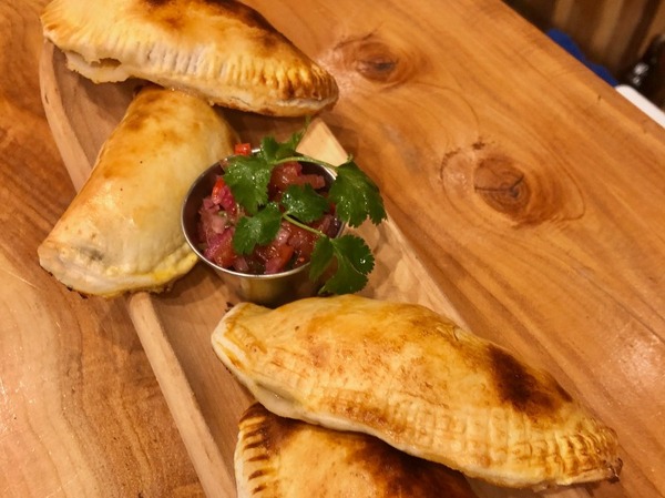 Picoteo de Empanadas (6 uni)