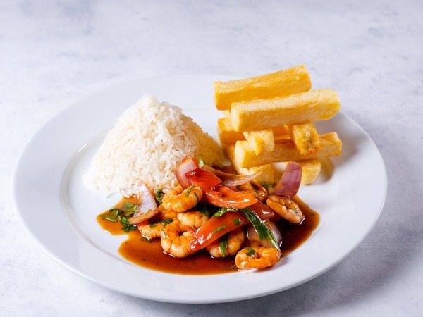 Saltado de Camarones