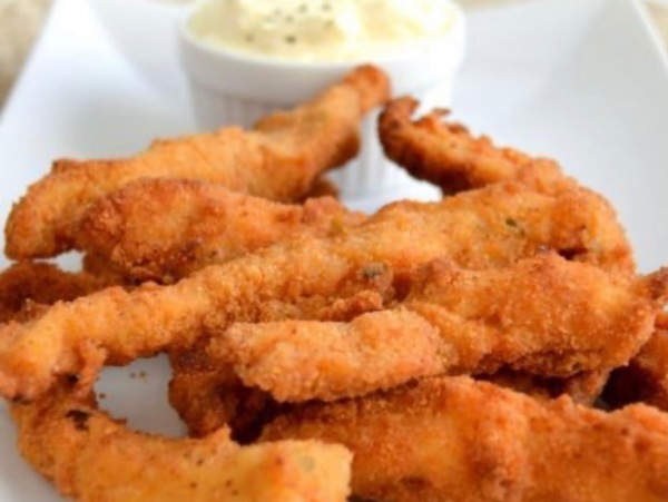 Lagrimitas de pollo con patatas 