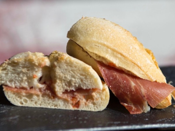 Jamón con roquefort 