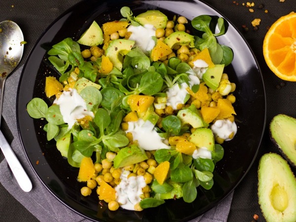 Salada de grão de bico e abacate