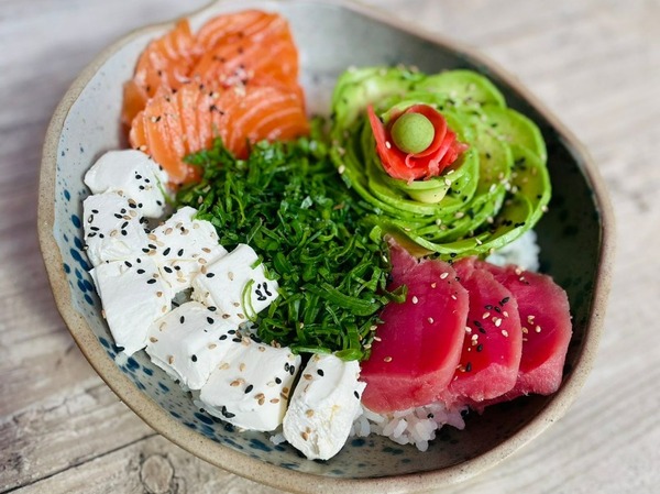 Chirashi Tuna Sake