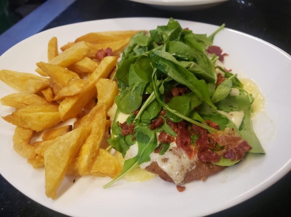 MILANESA ESPECIAL