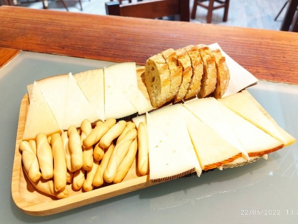MANCHEGO CHEESE 