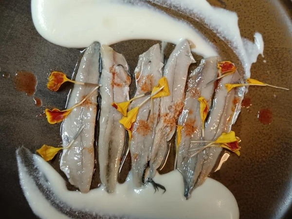 Ansjovis met witte knoflook