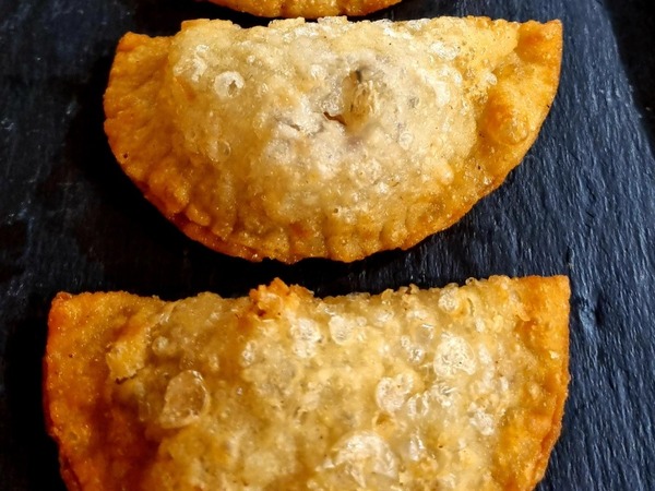 EMPANADILLA DE CABRITO LECHAL