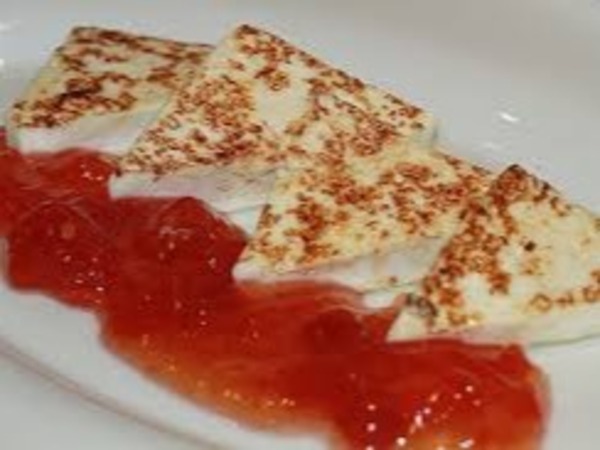 QUESO FRESCO DE CABRA A LA PLANCHA