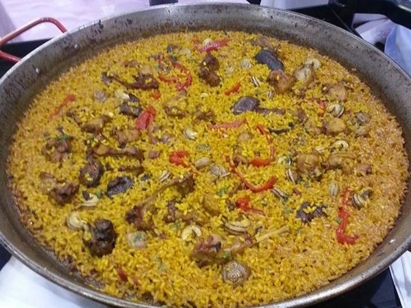 ARROZ Y CONEJO CON CARACOLES
